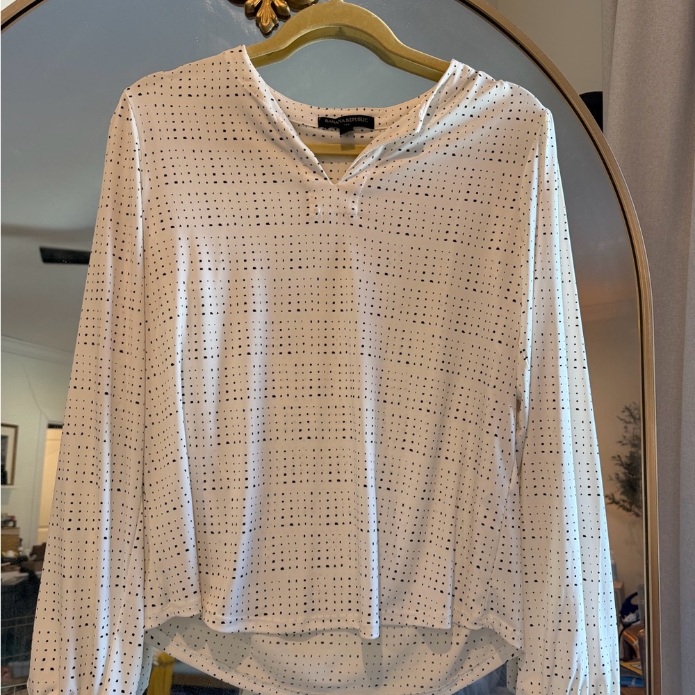 Banana Republic | Open Notch V-Neck White and Black Dot Women's Blouse
